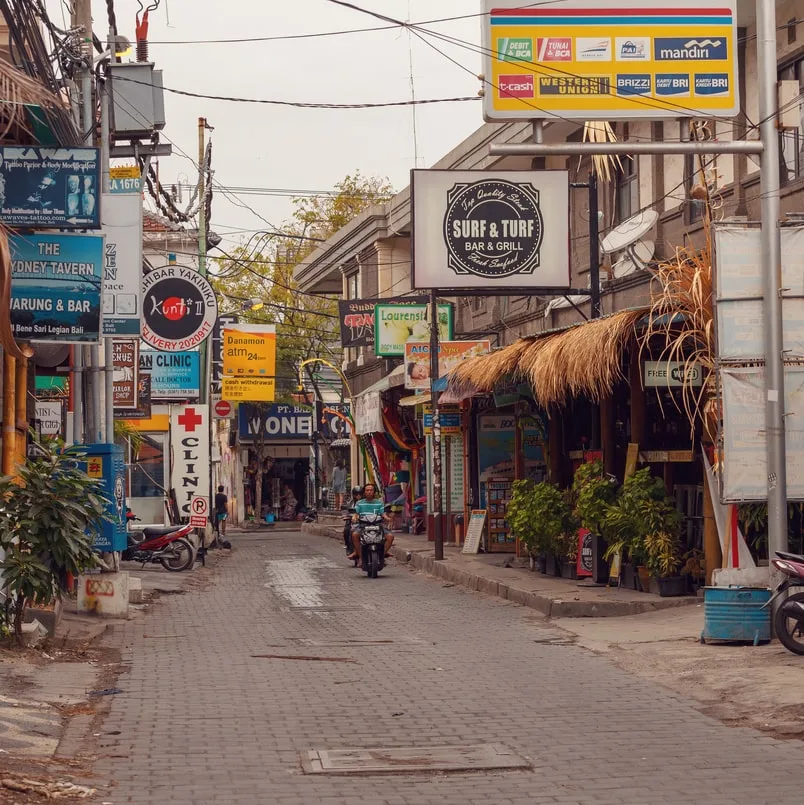 motor street bali