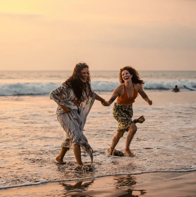 women kuta beach tourists