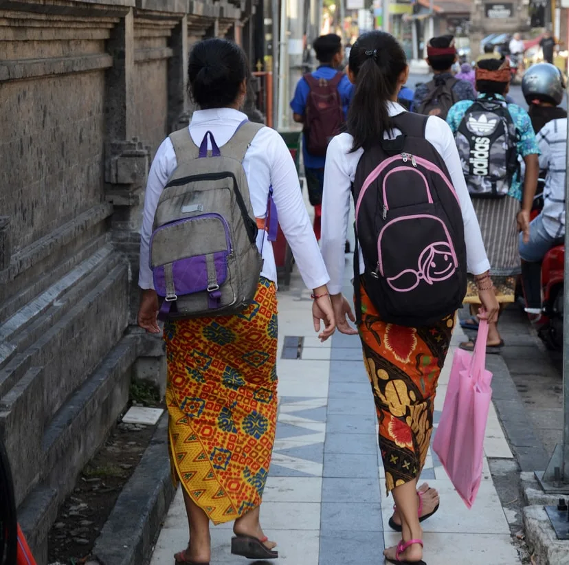 bali students walking