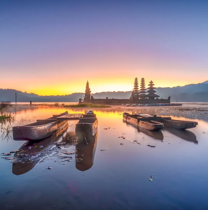 bali temple boats