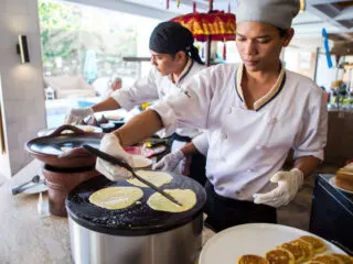 Balinese Chef Cheated By Migrant Work Scam Helped To Return Home