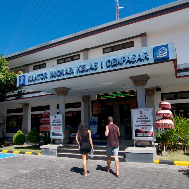 Entrance-To-Balis-Denpasar-Immigration-Office