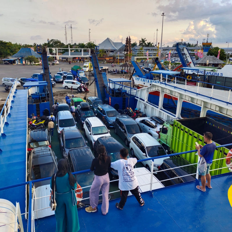 Ferry-Leaves-Gilimanuk-Harbor-With-Domestic-Tourists-Going-Back-to-Java