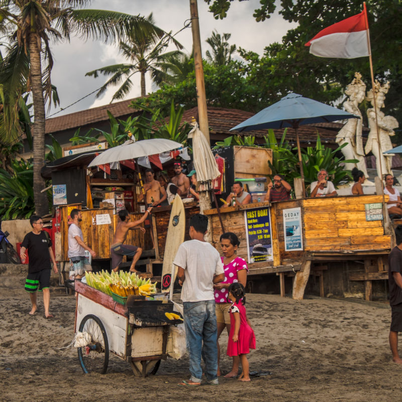 Food-Vendors-And-Bar-Staff-On-Berawa-Beach-In-Canngu