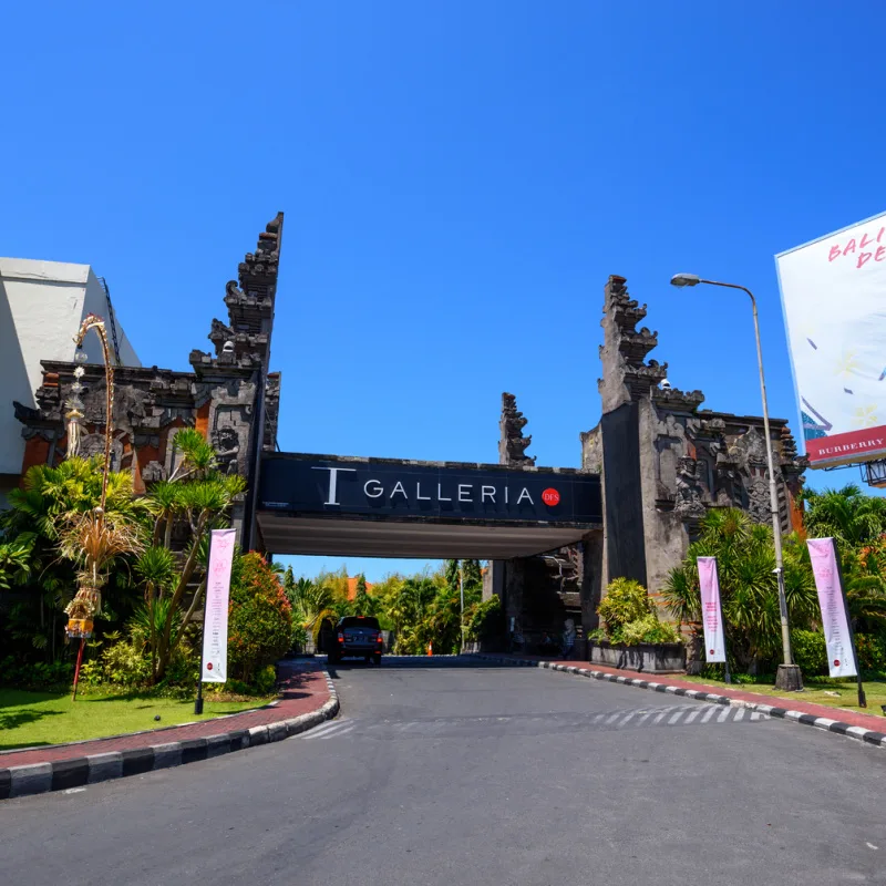Bali-Galeria-Shopping-Mall-Entrance