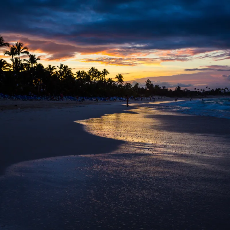 Night Beach Sex Videos - Bali Police Launch Investigation Into Frisky Foreigners Filmed On Beach -  The Bali Sun