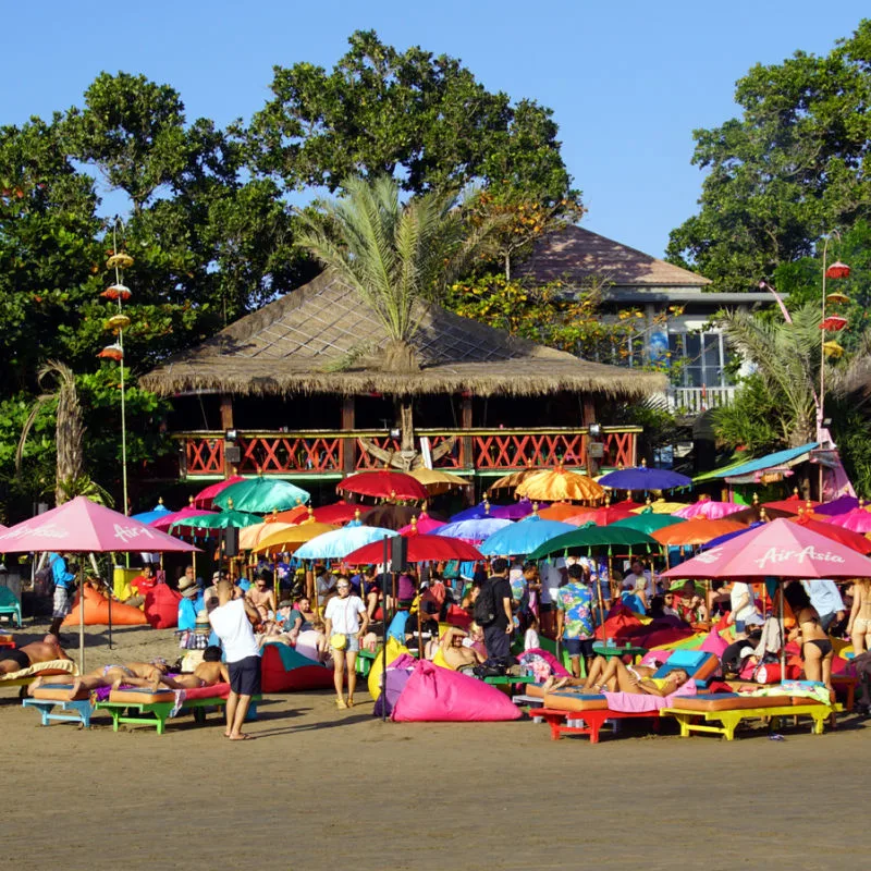 Busy-Kuta-and-Seminyak-Beach-In-Bali-With-Tourists
