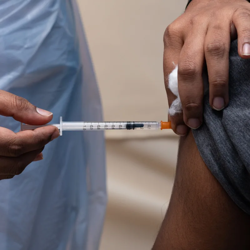 Close-Up-Of-Someone-Getting-Covid-Vaccine-In-the-Arm