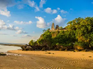 Bali Welcomes New Luxury Beach Club To Nusa Dua