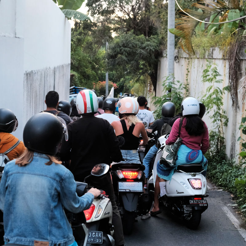 Traffic-Jam-in-Canggu-Bali-With-Mopeds-In-Gridlock
