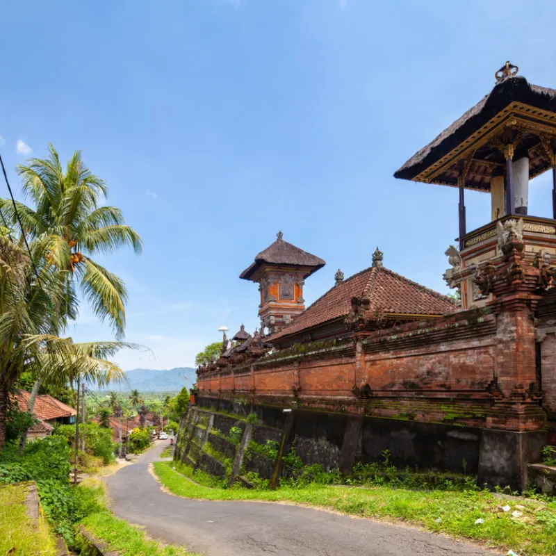 Wall-Surrounding-Bali-Temple-Complex-In-Central-Bali-In-Rural-Local-Village