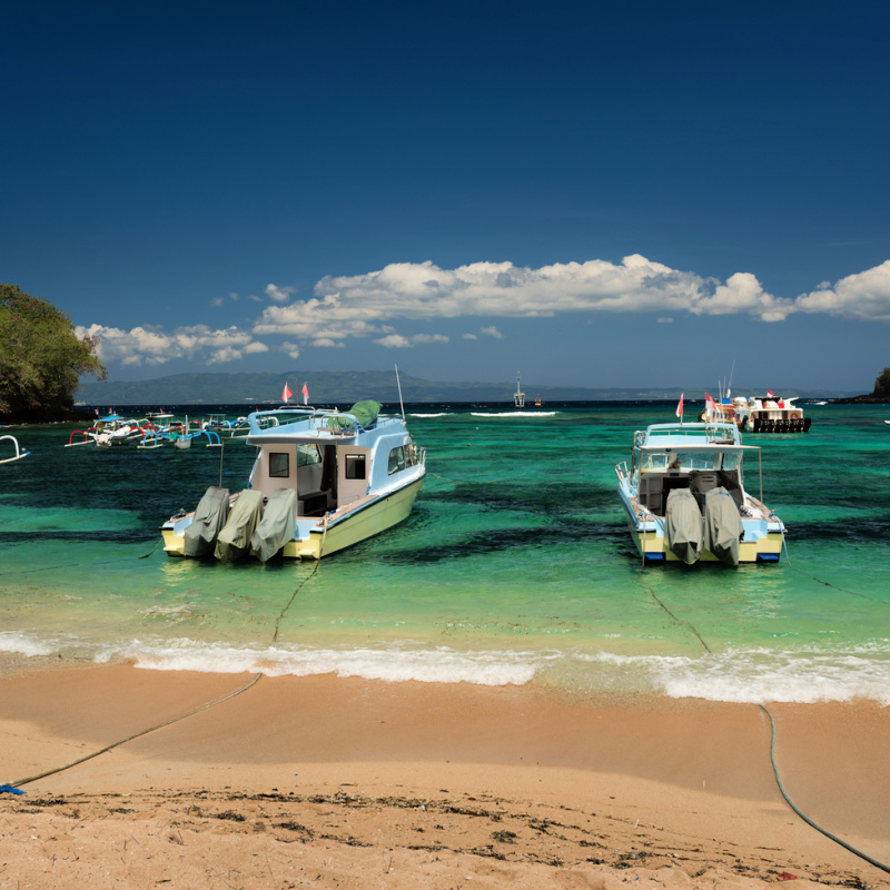 Bali-Fast-Boats-Float-on-Shoreline