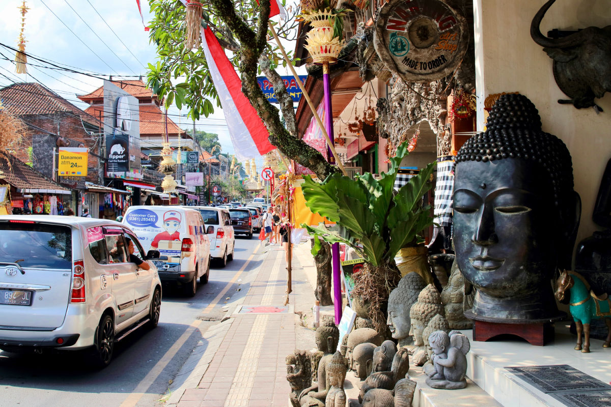 Bali Governor Announces Electric Vehicle Zones For Tourism Hotspots By