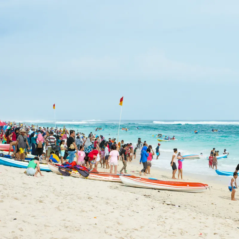 Domestic-Tourists-Enjoy-Bali-Beach