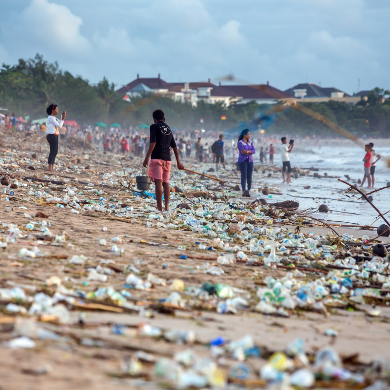 Kuta-And-Seminyak-Beach-In-Bali-Covered-In-Ocean-Plastic-Waste-Pollution