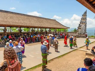 Queues For Bali's Famous Gateway To Heaven Mount Up