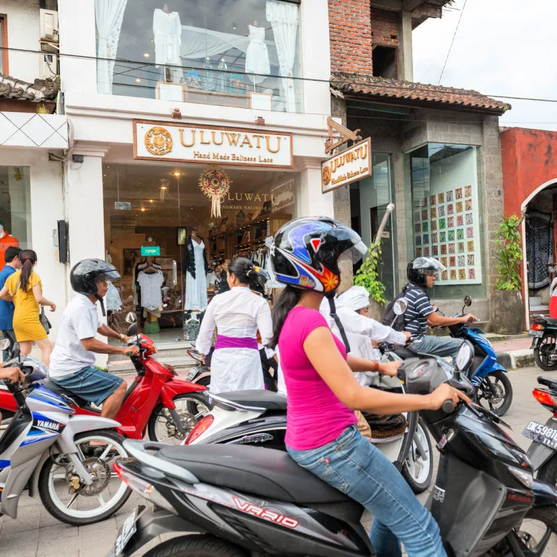 Traffic-Jam-OUtside-Uluwatu-Clothes-Shop-In-Ubud-Bali