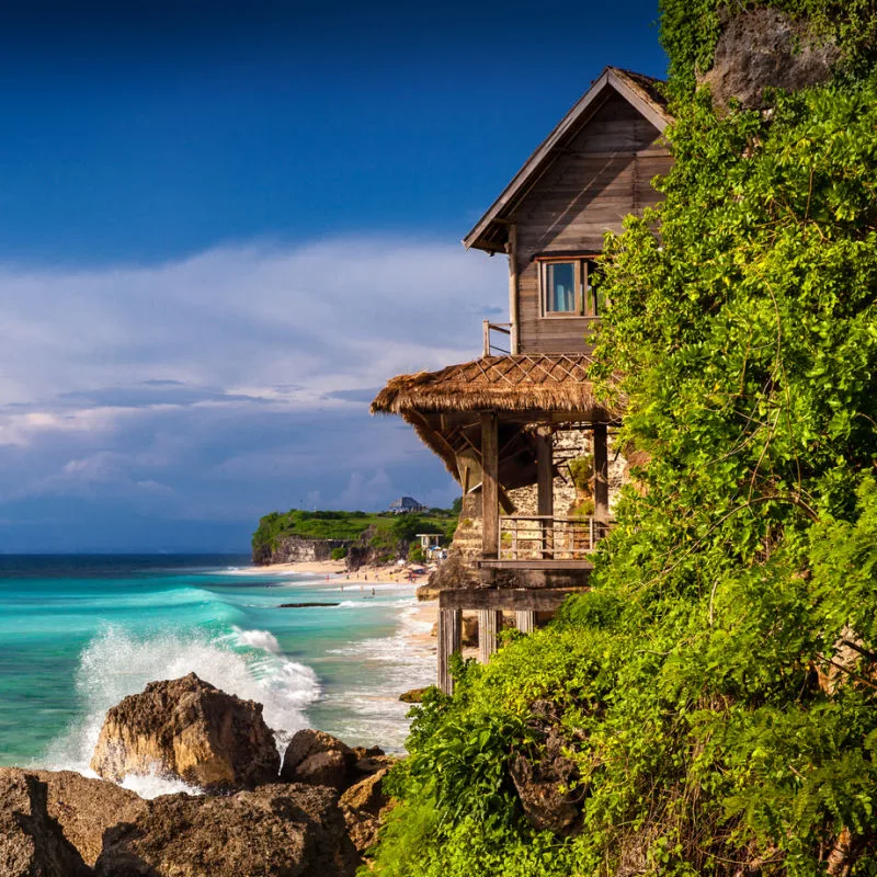 Airbnb Style Luxury Villa On Cliffside Of Bali Beach In South Kuta