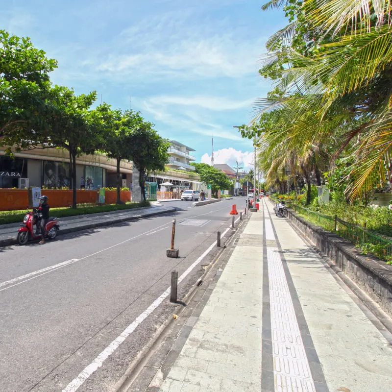 Jalan-Pantai-Kuta-Beach-Walk-Road-In-Bali