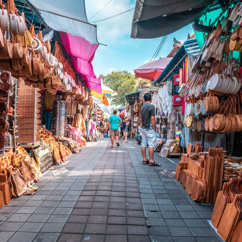 Market-for-Tourists-in-Bali