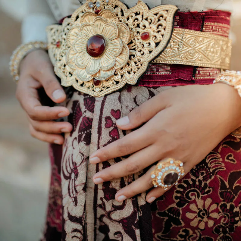 Bali Traditional Wedding Clothes