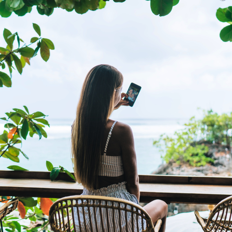 Digital Nomad Takes Selfie in Bali.jpg