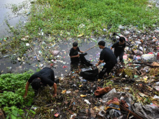 Local Teenagers Inspired To Clean Up Bali's Rivers