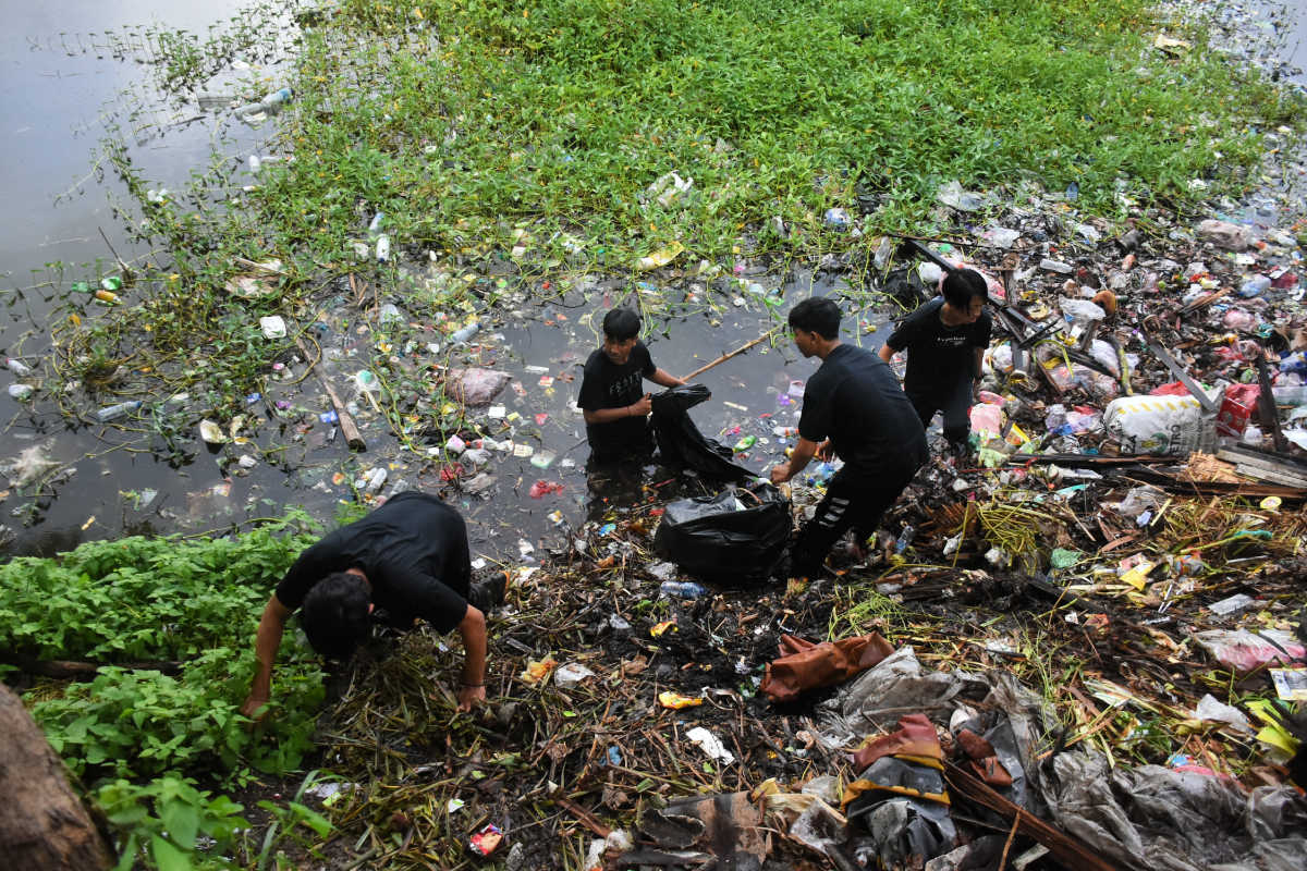 Local Teenagers Inspired To Clean Up Bali's Rivers - The Bali Sun