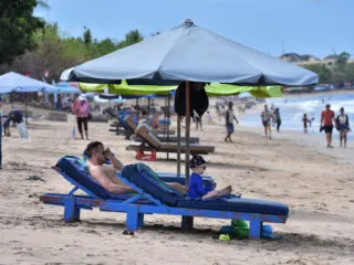 Officials In Bali Promise To Make Kuta Beach An Even More Relaxed Experience For Tourists