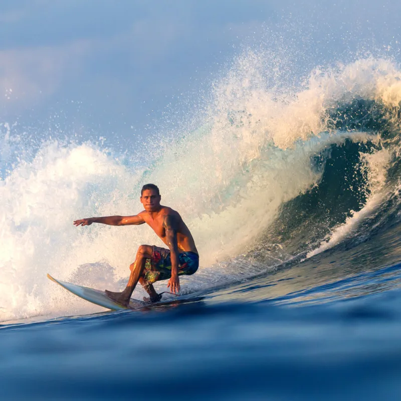 Surfing-Big-Wave