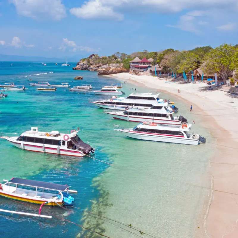 View-of-Mushroom-Bay-on-Nusa-Lembongan-in-Bali