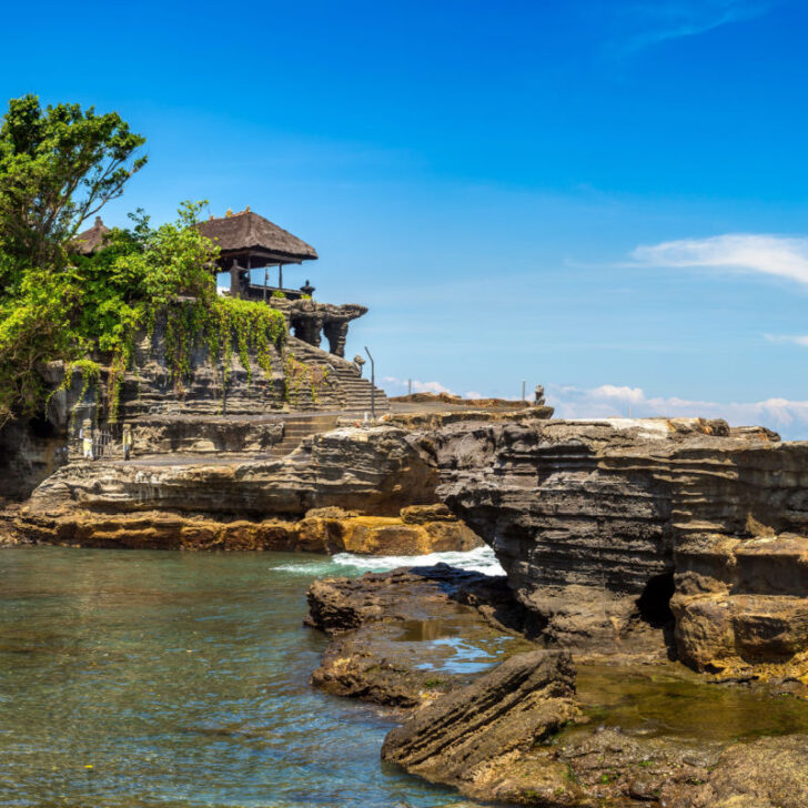 Tourists At Bali's Tanah Lot Temple Given Important Advice About Taking ...