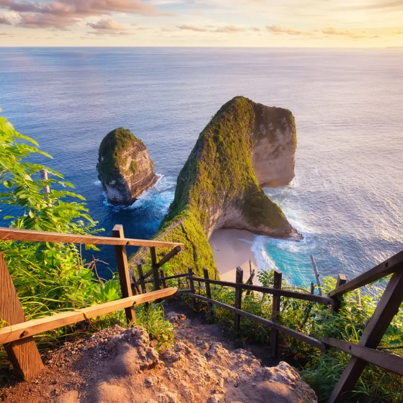 Nusa Penida-Kelingking-Pantai