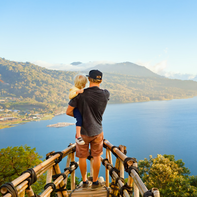 Tourist-Family-Look-Over-Twin-Lakes-Tamblingan-Buyan-in-North-Bali-Buleleng