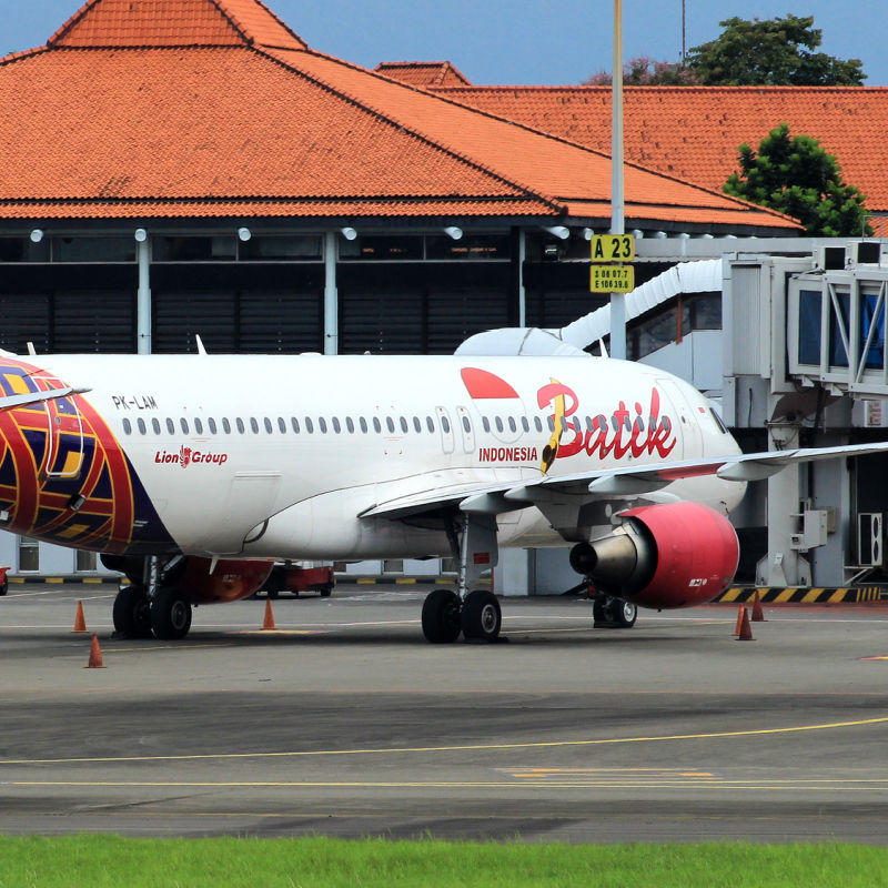 batik air plane on runway