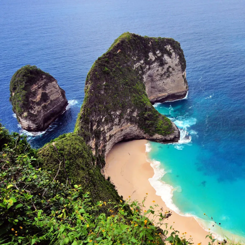 Kelingking-Beach-Nusa-Penida