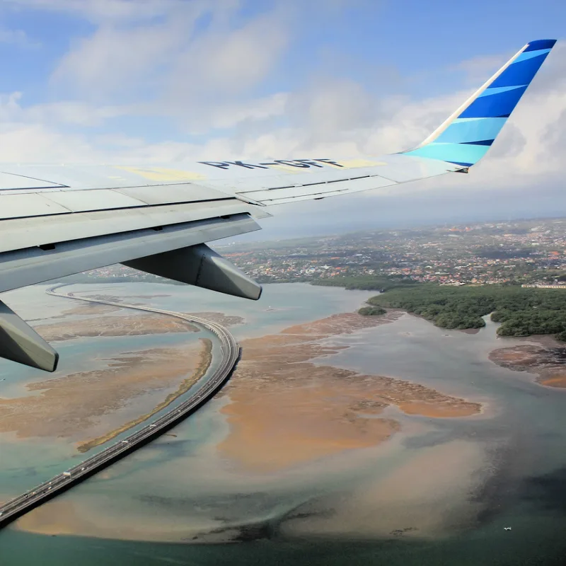 Plane-Comes-Into-Land-in-Bali-Airport