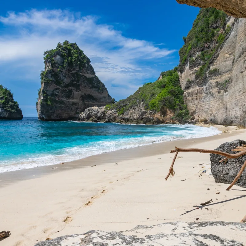 Kelingking-Beach-in-Nusa-Penida-Bali