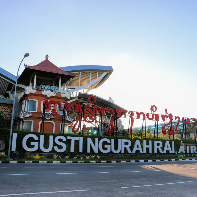 Bali-Airport-Entrance-Sign