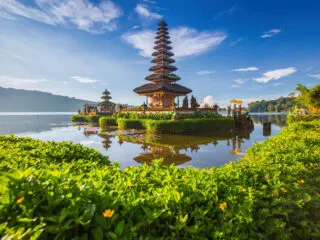 Bali Tourists Reminded There Is Only One Official Website For e-VOA