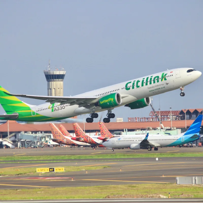 Lepas landas pesawat Garuda-citylink