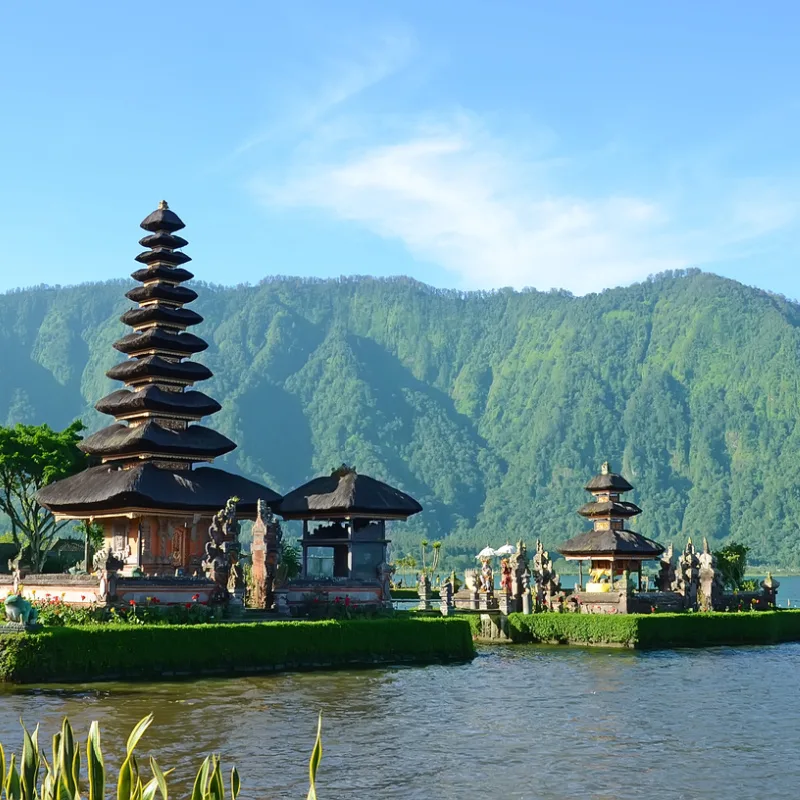Lake Beratan Temple Bali.jpg