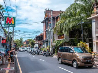 Bali’s Free Shuttle Service For Tourists Sparks Controversy In Ubud
