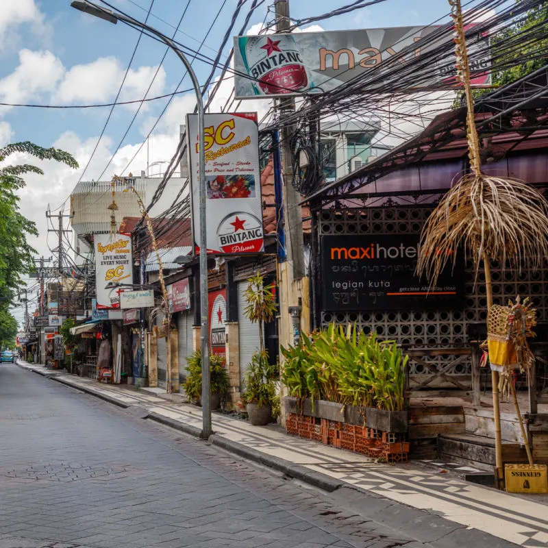 Street-in-Kuta-Bali