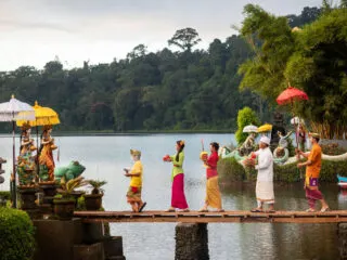 Bali Tourists Feel The Love As Indonesia Voted Most Generous Country In The World