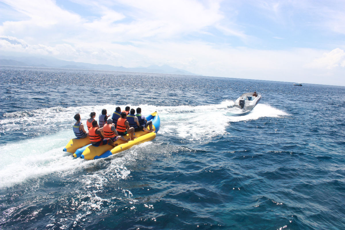 Tourists on Banana Boat in Bali.jpg