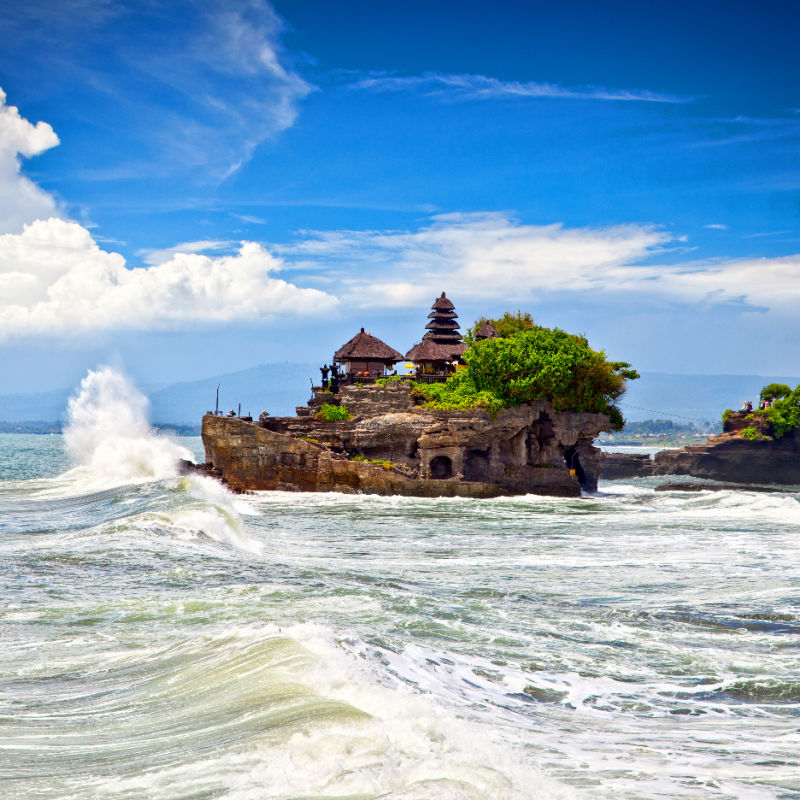 Tanah-Lot-Temple-in-Bali-at-High-Tide