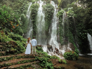 Honeymoon Tourists Seduced By The Everlasting Romance Of Bali