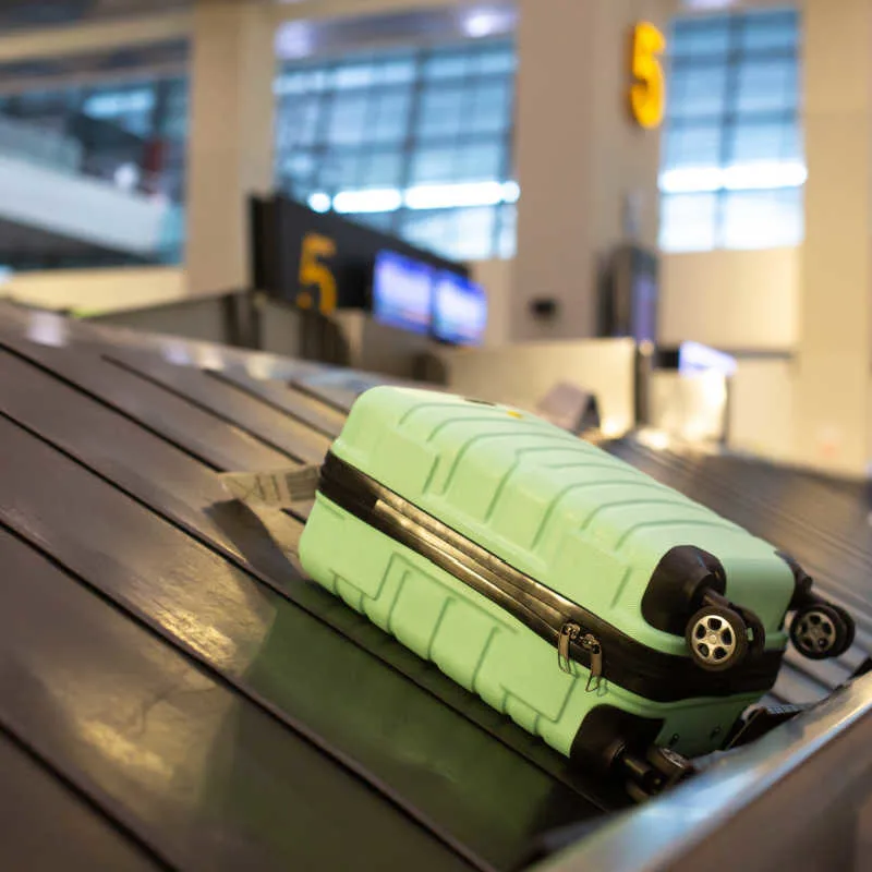 Luggae-on-Airport-Carousel-