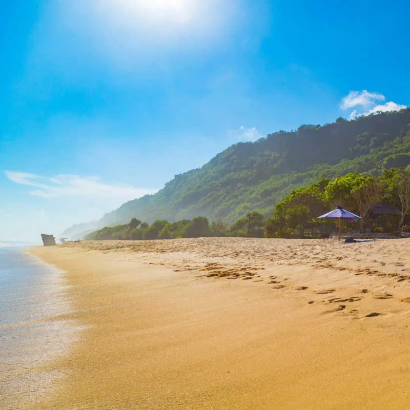 Nunggalan-Beach-in-South-Bali
